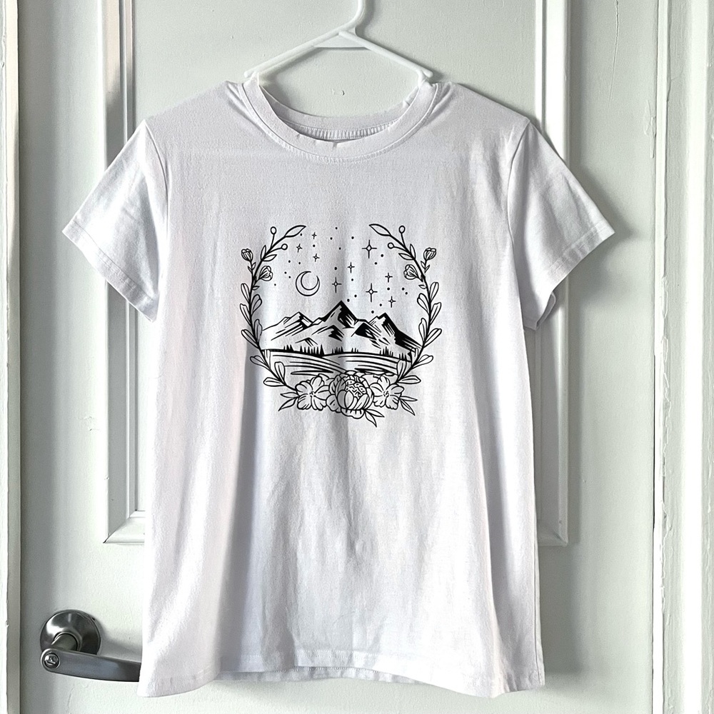 SHEIN White Graphic Tee